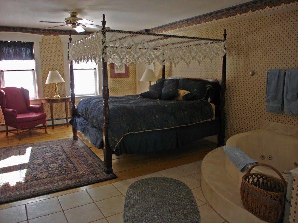The Pettigrew Inn Лъдлоу Екстериор снимка