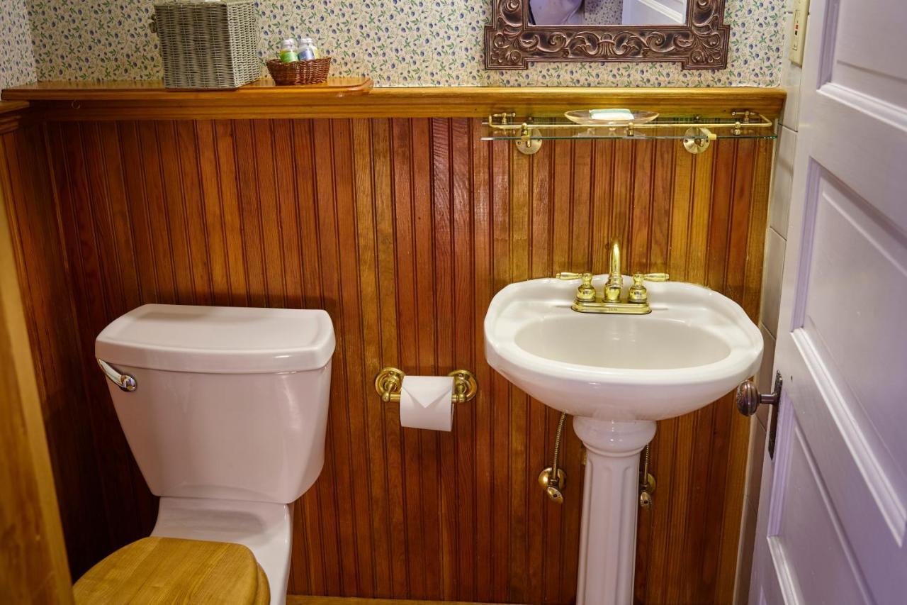 The Pettigrew Inn Лъдлоу Екстериор снимка